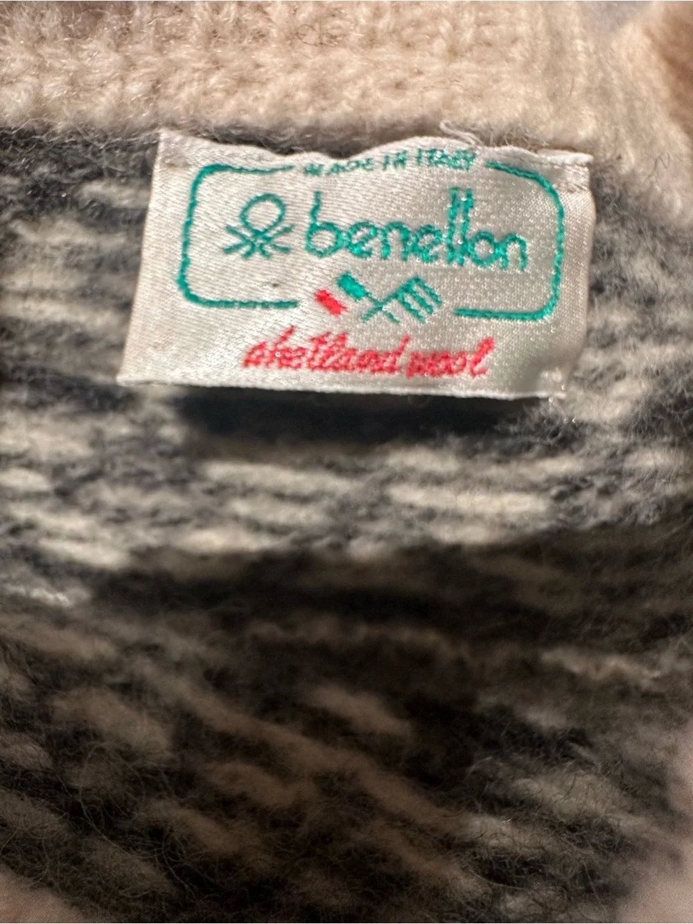 United Colors of Benetton Sweater Vintage‎ Nordic Print Size Small